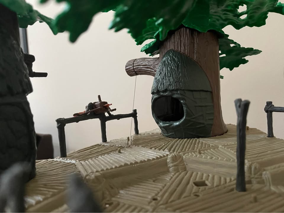 'Robin Hood: Prince of Thieves' Sherwood Forrest Play Set w/ Battle Wagon; By KENNER, 1991