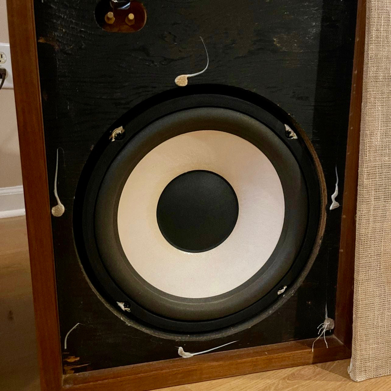Acoustic Research AR-2ax Floor Speakers - reJUNKshop