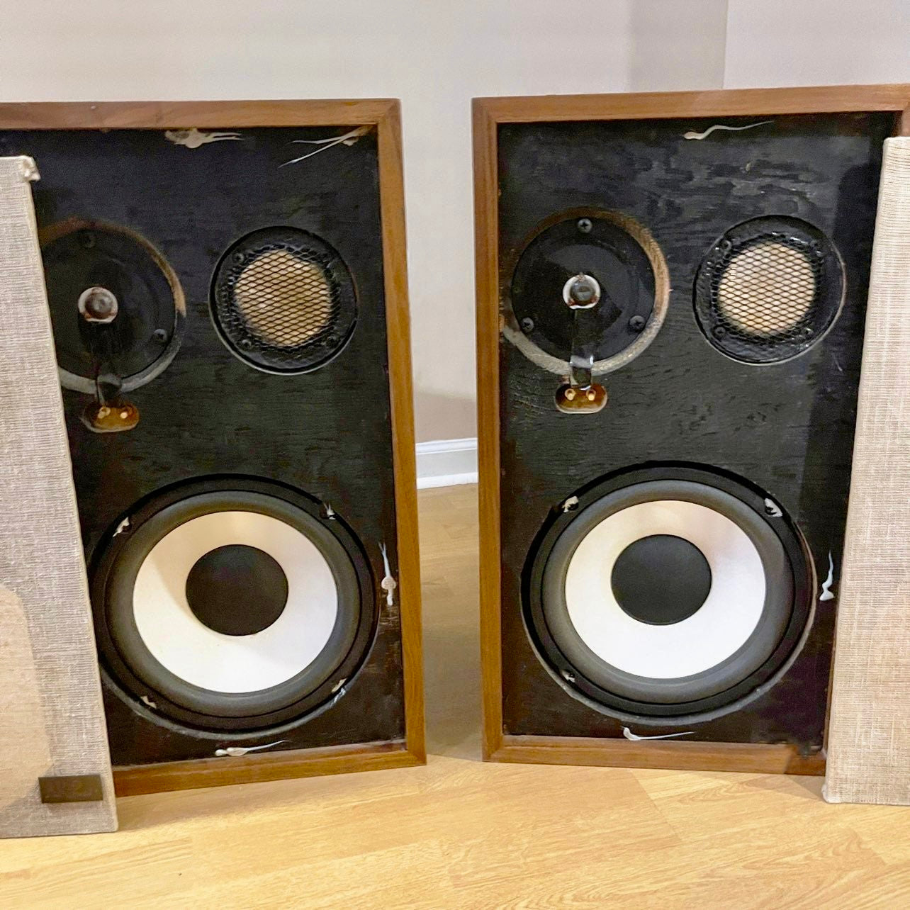 Acoustic Research AR-2ax Floor Speakers - reJUNKshop