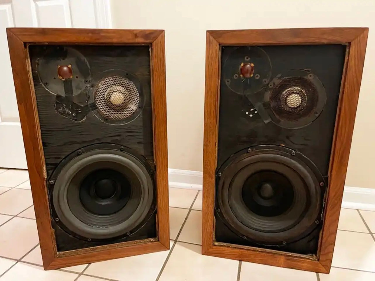 Acoustic Research AR-3 Floor Speakers - reJUNKshop