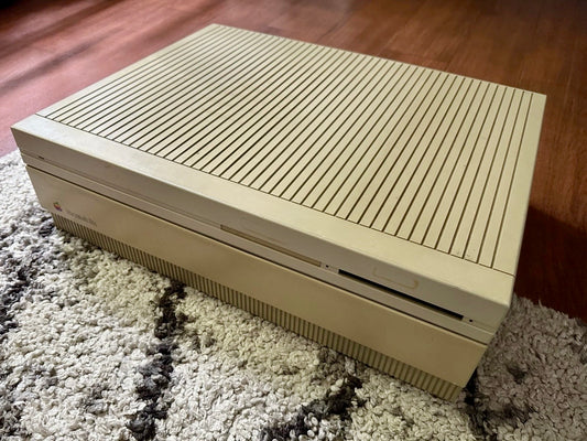 Apple Macintosh IIfx 40MHz 68030 w/ 32MB RAM Supermac Thunder - Restored