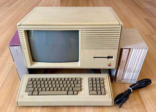 Apple LISA 2/5 Computer w/ Keyboard, Mouse, Manuals & Disk (WORKS) - reJUNKshop