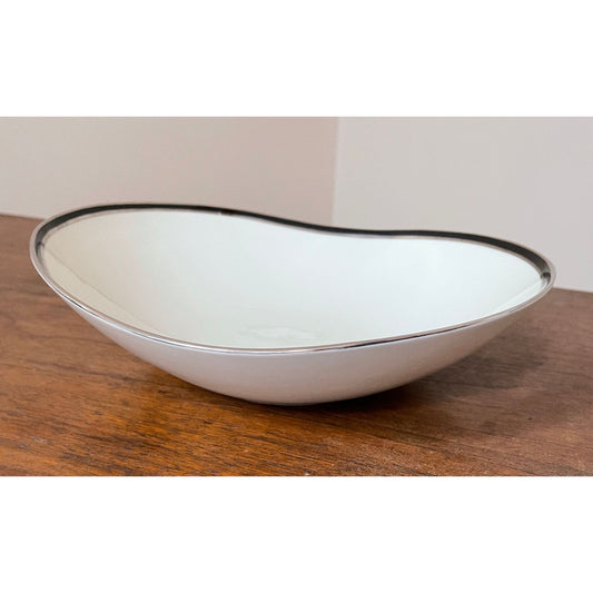11" Oval Vegetable Bowl; Ebony Pattern by American Manor - reJUNKshop
