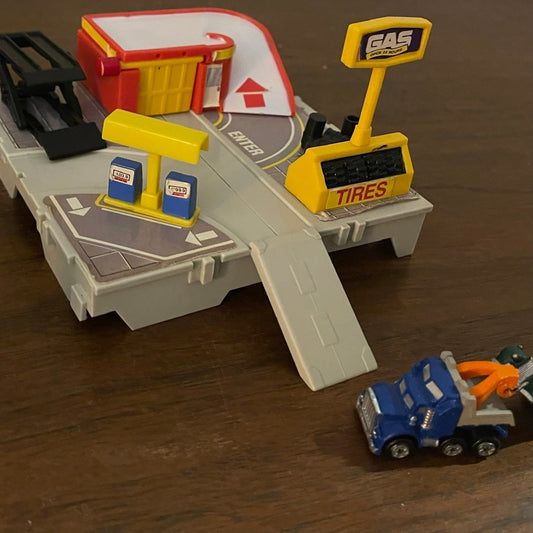 Service Station Play Set; by Galoob for Travel Cities Series - reJUNKshop