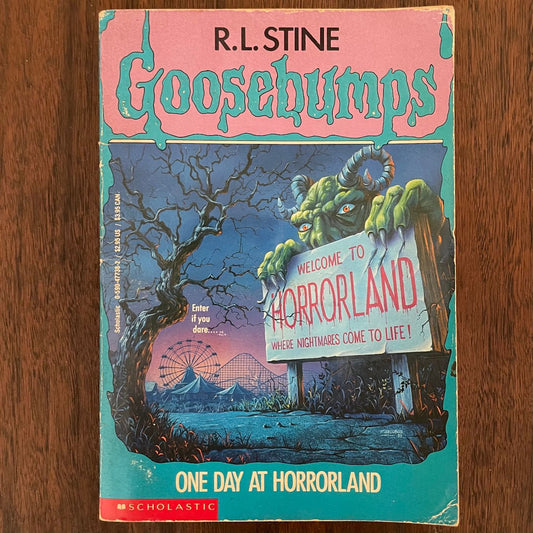 Goosebumps #16 'One Day At Horrorland'; R.L. Stine, 1994 - 1E1P - reJUNKshop